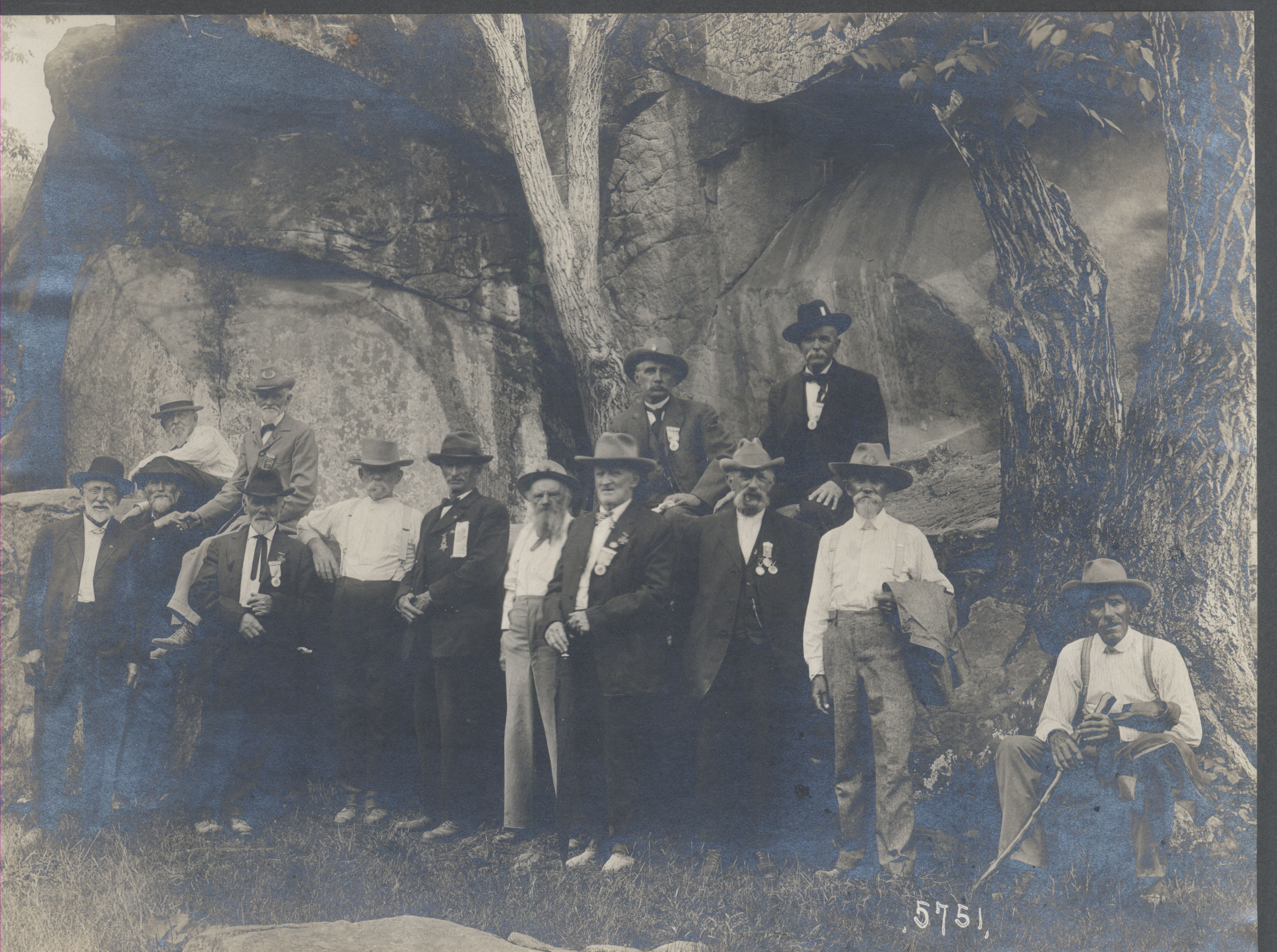 Gettysburg-50th-Reunion-Devils-Den-7-4-1913